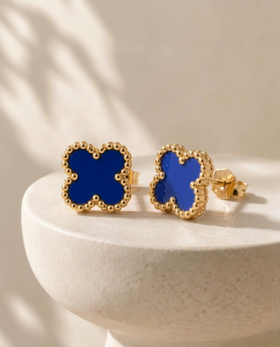Boucles d’oreilles — Bleu royal, sur pierre claire