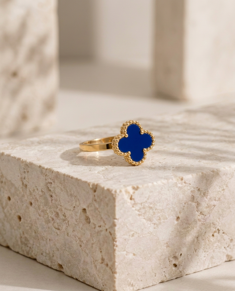Bagues — Bleu royal, sur pierre claire