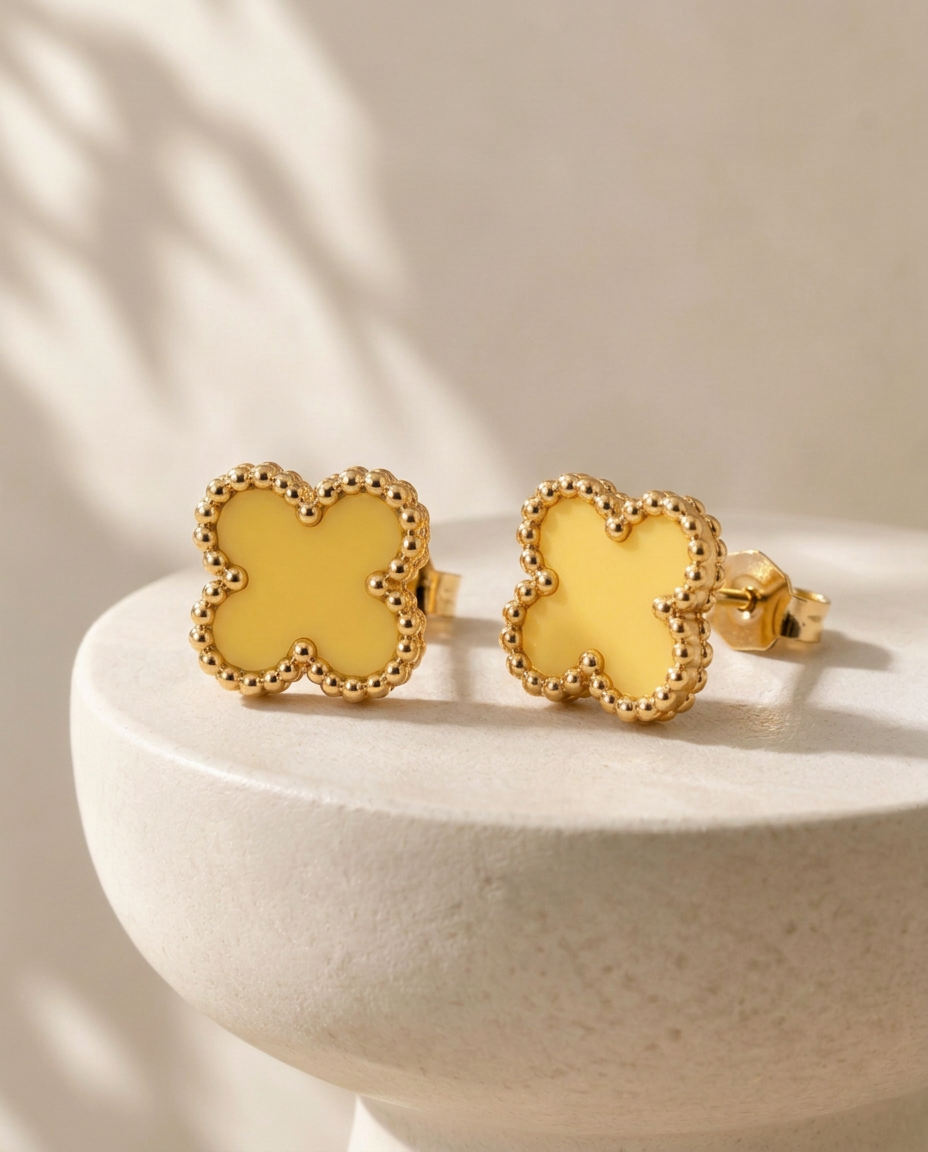 Boucles d’oreilles — Jaune, sur pierre claire